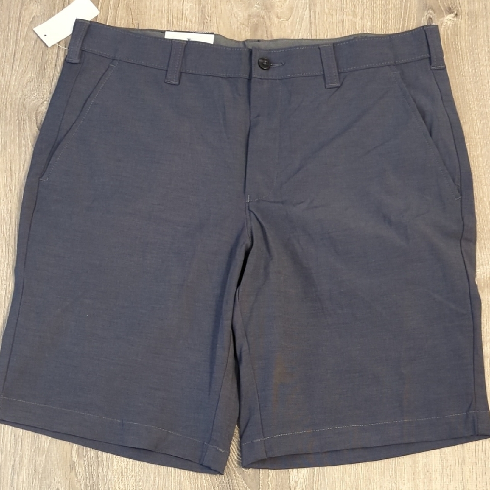Izod golf shorts straight fit Gray size 32